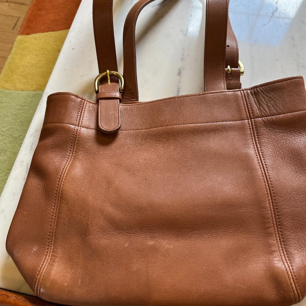 Authentic Coach vintage brown leather shoulder bag